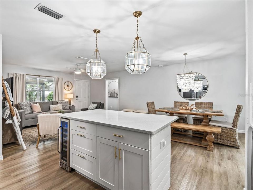 For Sale: $450,000 (3 beds, 2 baths, 1572 Square Feet)