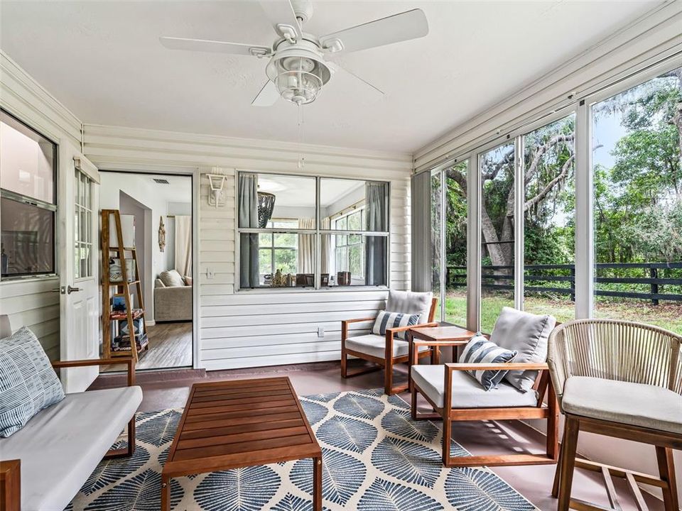 For Sale: $450,000 (3 beds, 2 baths, 1572 Square Feet)