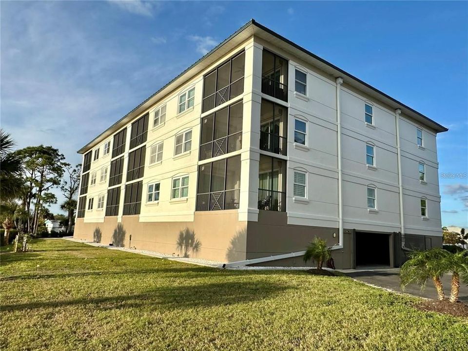 For Sale: $619,000 (3 beds, 2 baths, 2028 Square Feet)