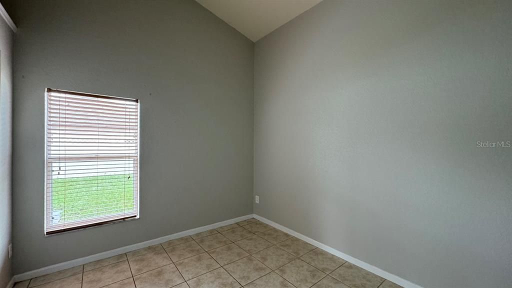 For Rent: $2,600 (4 beds, 2 baths, 1854 Square Feet)