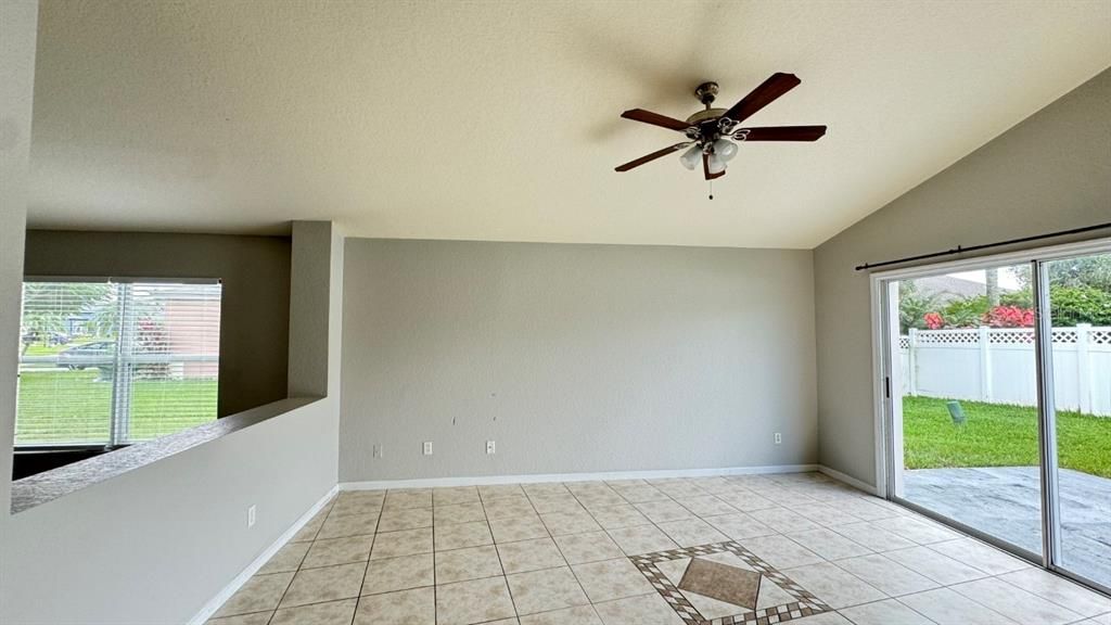 For Rent: $2,600 (4 beds, 2 baths, 1854 Square Feet)