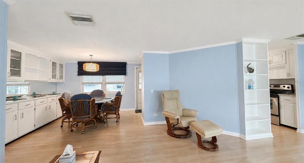 For Sale: $339,000 (2 beds, 2 baths, 1475 Square Feet)