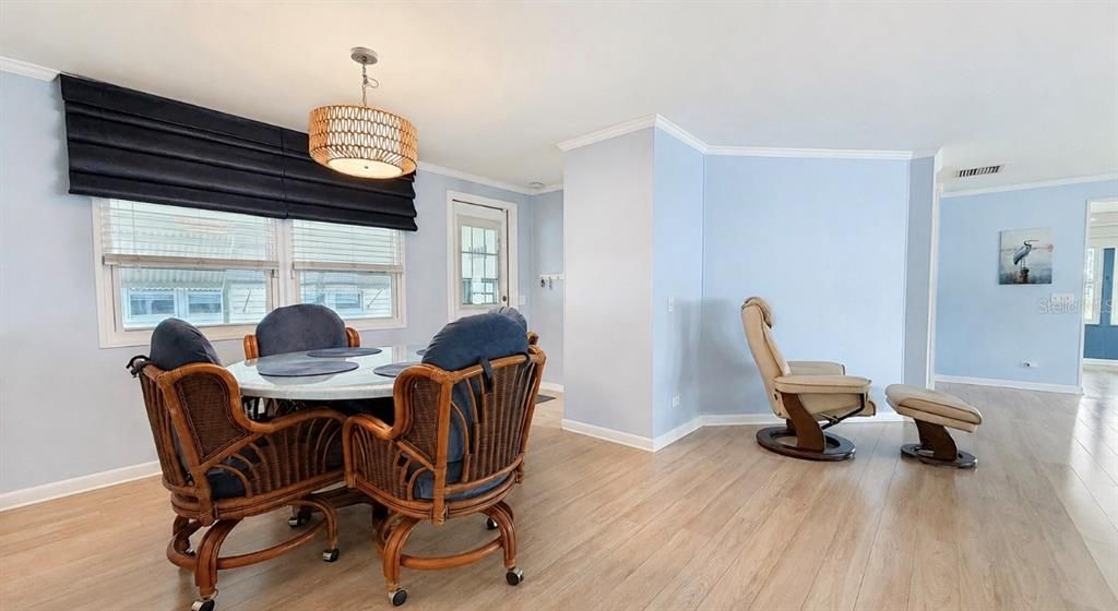 For Sale: $339,000 (2 beds, 2 baths, 1475 Square Feet)