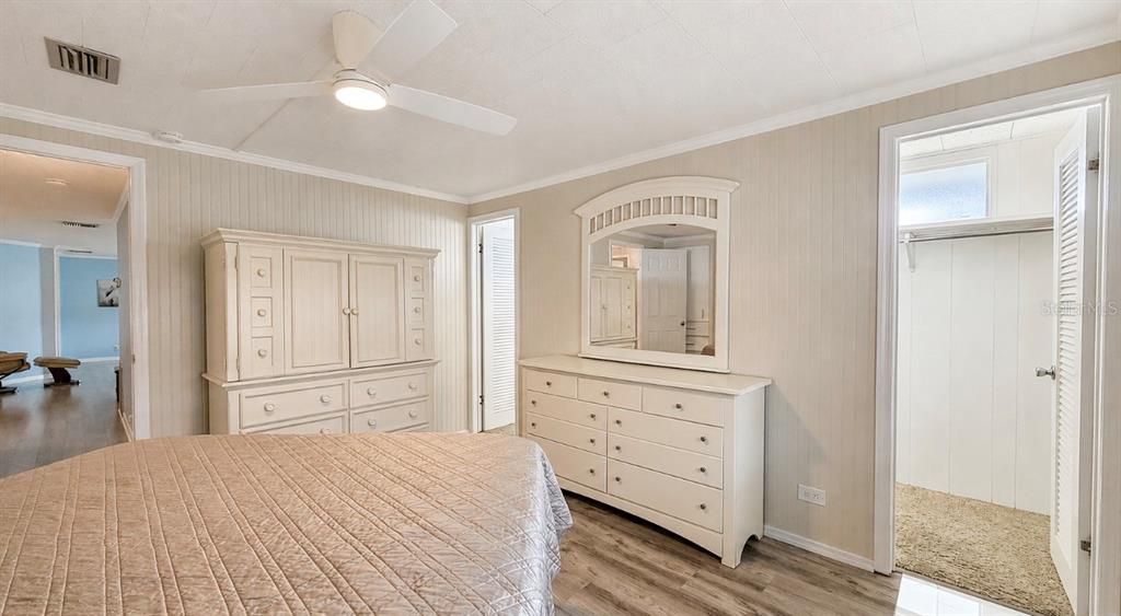 For Sale: $339,000 (2 beds, 2 baths, 1475 Square Feet)