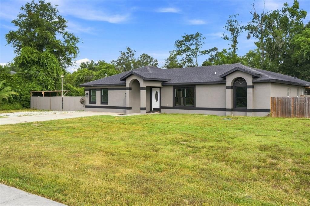 For Sale: $485,000 (5 beds, 3 baths, 2303 Square Feet)