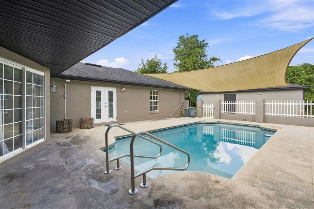 For Sale: $485,000 (5 beds, 3 baths, 2303 Square Feet)