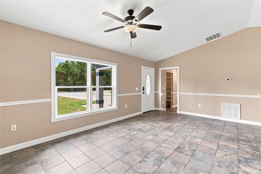 For Sale: $485,000 (5 beds, 3 baths, 2303 Square Feet)