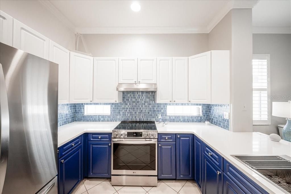 En Venta: $805,000 (2 camas, 2 baños, 1893 Pies cuadrados)