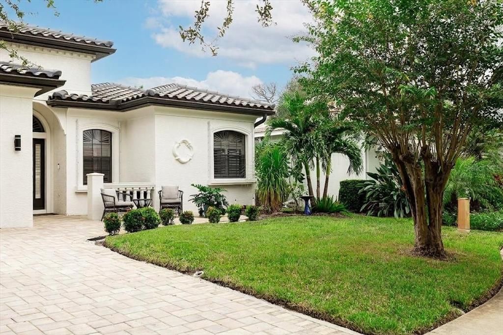 En Venta: $805,000 (2 camas, 2 baños, 1893 Pies cuadrados)