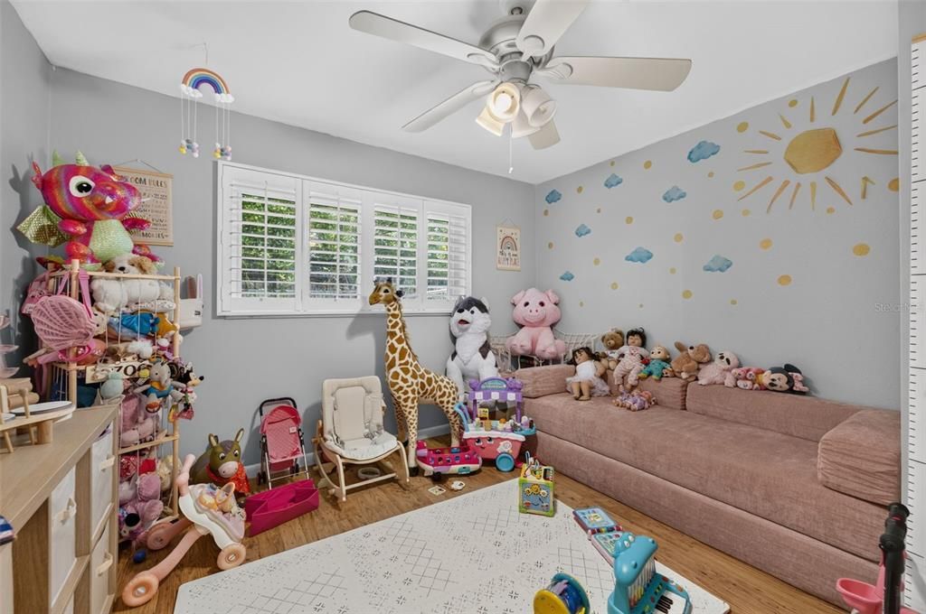 For Sale: $549,000 (4 beds, 2 baths, 1845 Square Feet)