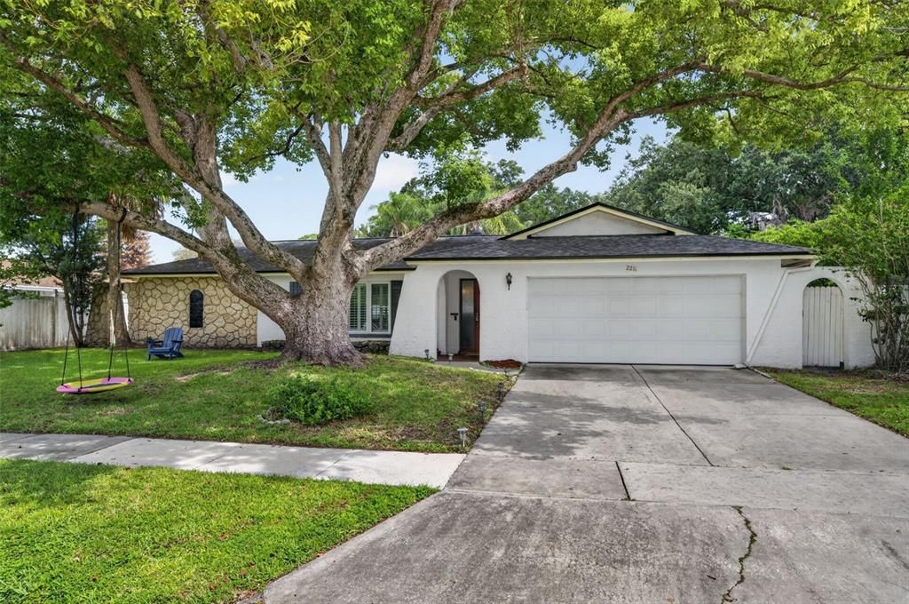 For Sale: $549,000 (4 beds, 2 baths, 1845 Square Feet)