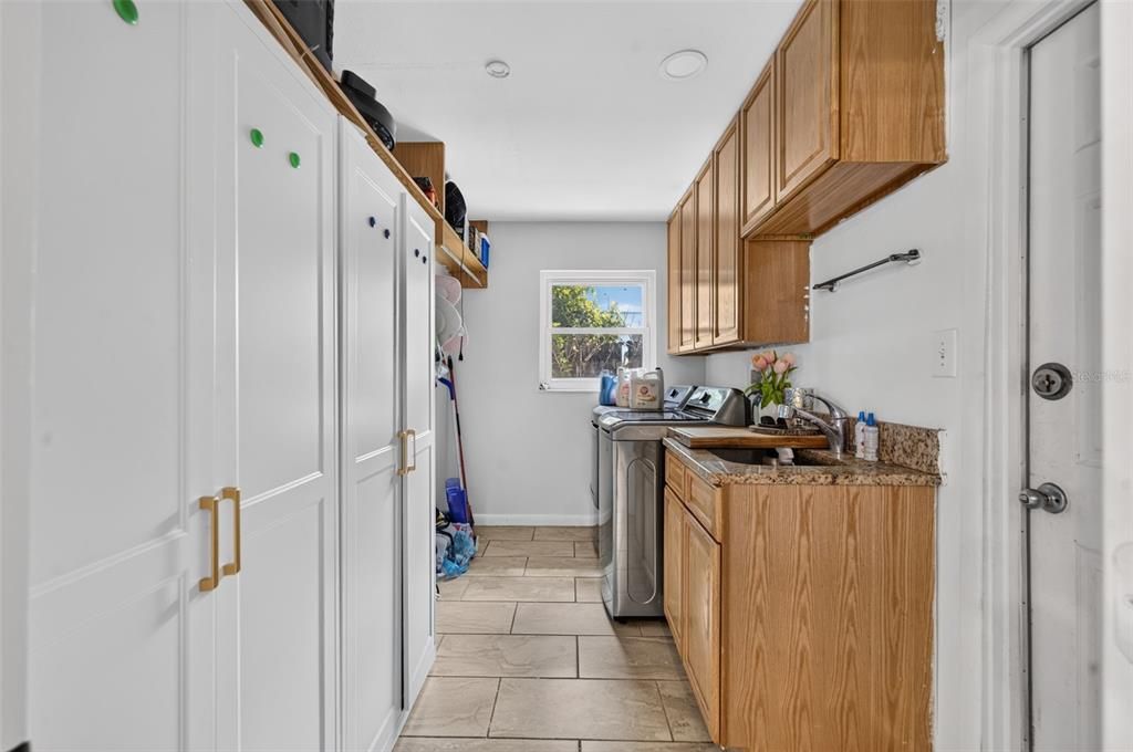 For Sale: $549,000 (4 beds, 2 baths, 1845 Square Feet)