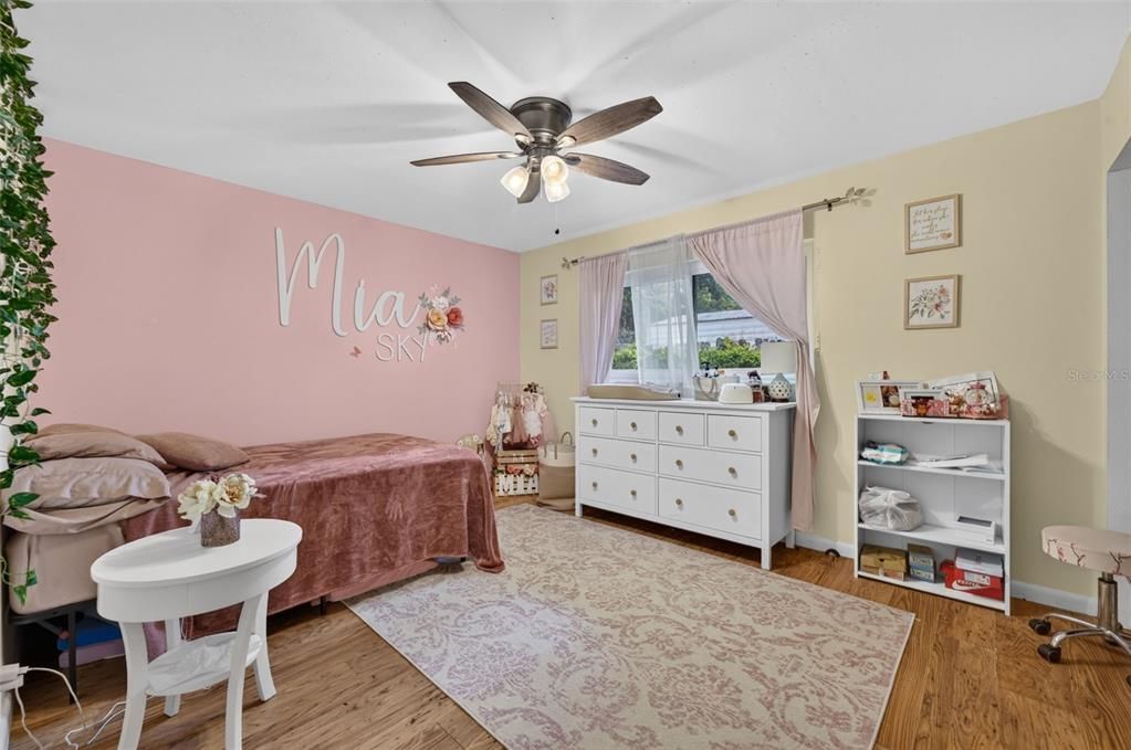 For Sale: $549,000 (4 beds, 2 baths, 1845 Square Feet)