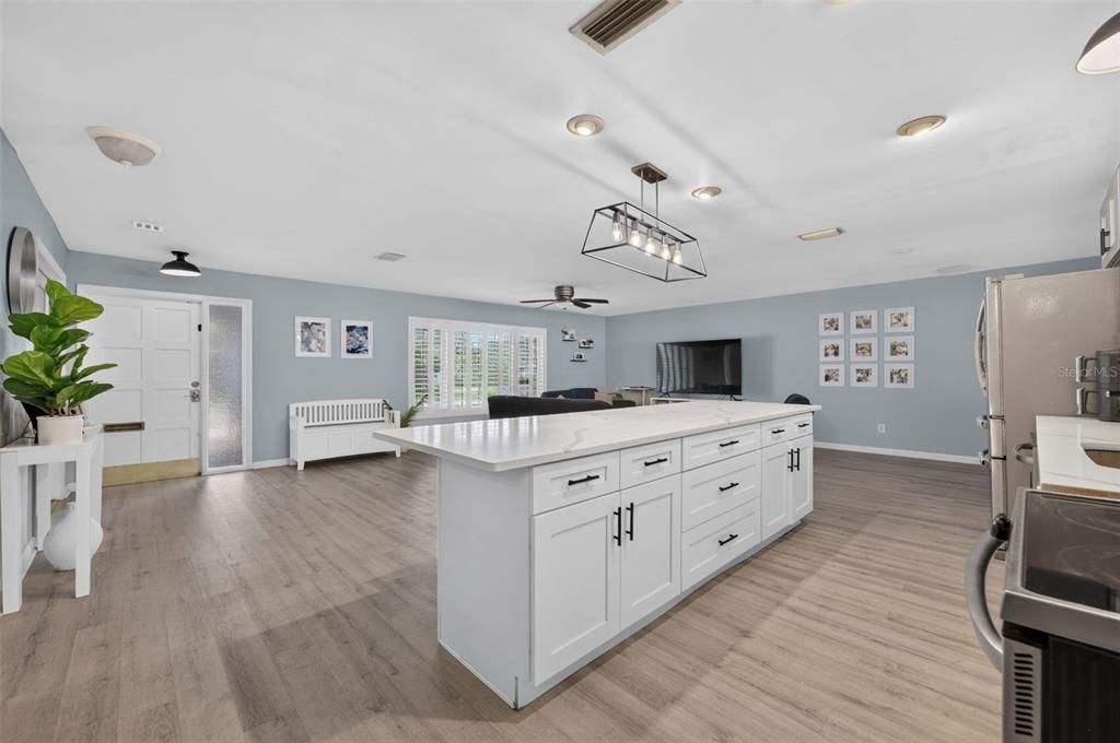 For Sale: $549,000 (4 beds, 2 baths, 1845 Square Feet)