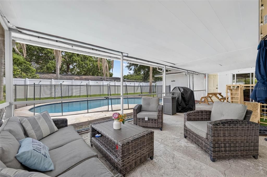 For Sale: $549,000 (4 beds, 2 baths, 1845 Square Feet)