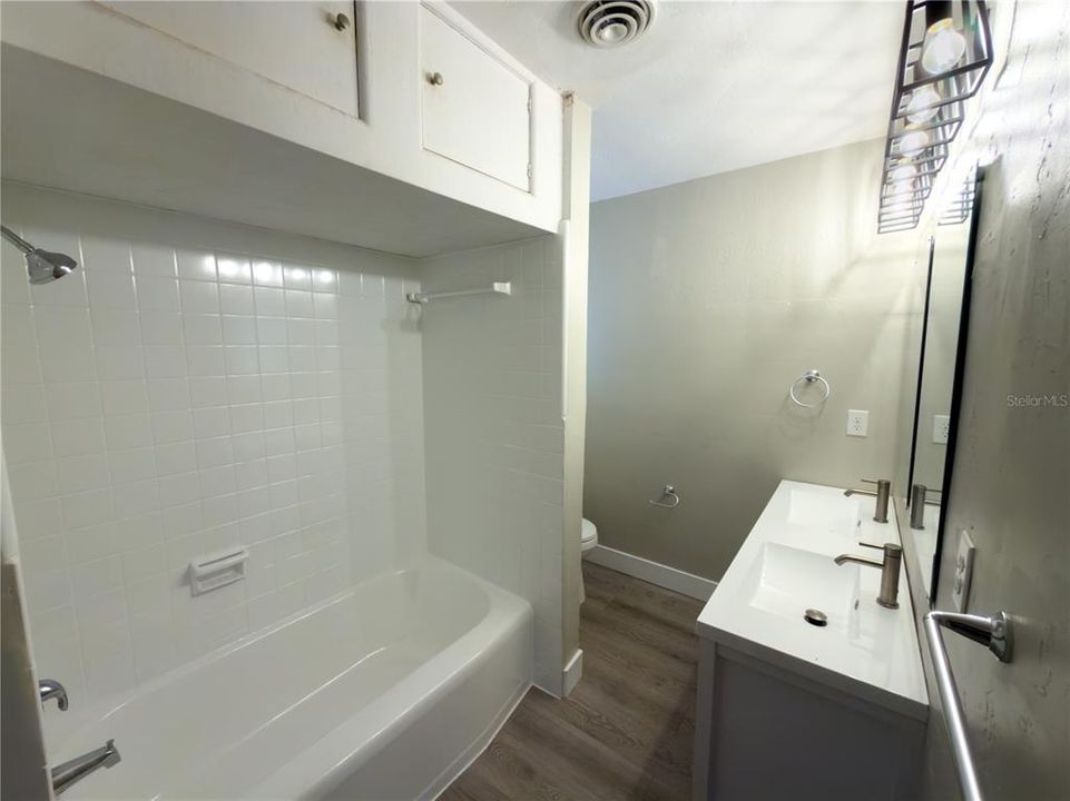 For Sale: $294,900 (3 beds, 2 baths, 1338 Square Feet)