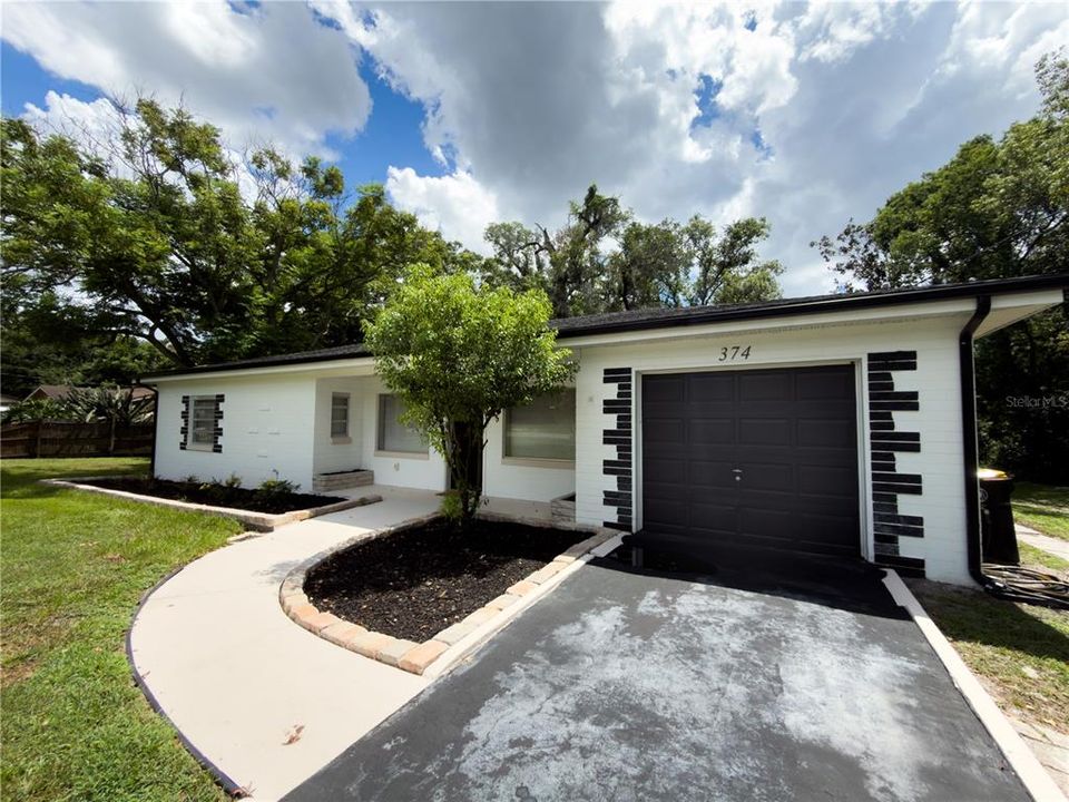 For Sale: $294,900 (3 beds, 2 baths, 1338 Square Feet)