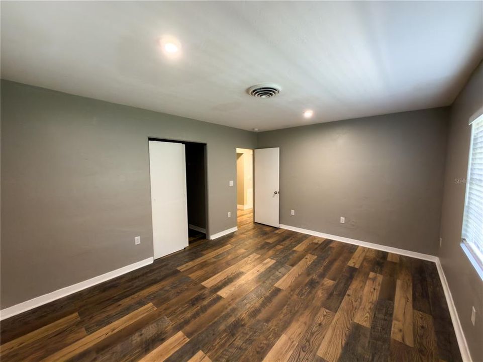 For Sale: $294,900 (3 beds, 2 baths, 1338 Square Feet)