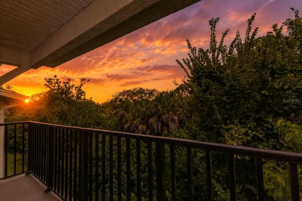 На продажу: $225,000 (3 спален, 2 ванн, 1228 Квадратных фут)