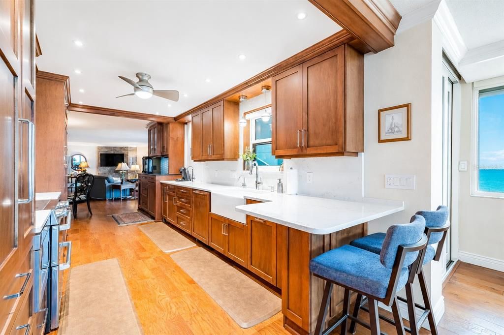На продажу: $1,375,000 (2 спален, 2 ванн, 1880 Квадратных фут)