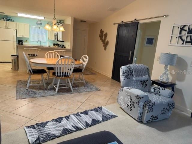 For Rent: $1,900 (2 beds, 2 baths, 1100 Square Feet)