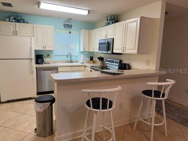 For Rent: $1,900 (2 beds, 2 baths, 1100 Square Feet)
