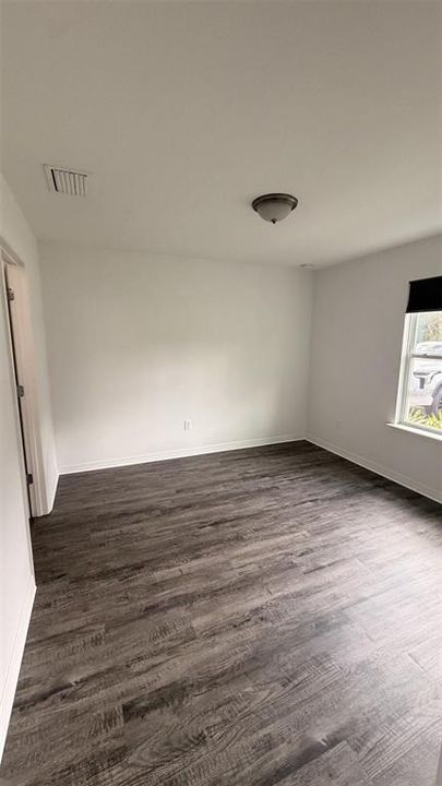 For Rent: $1,700 (3 beds, 2 baths, 1014 Square Feet)