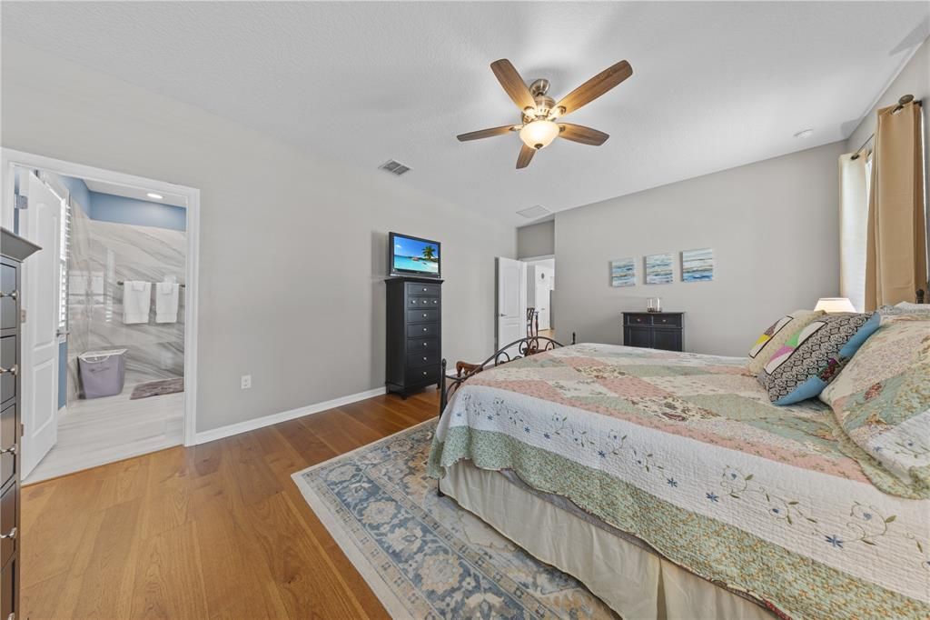 For Sale: $559,900 (4 beds, 3 baths, 2297 Square Feet)