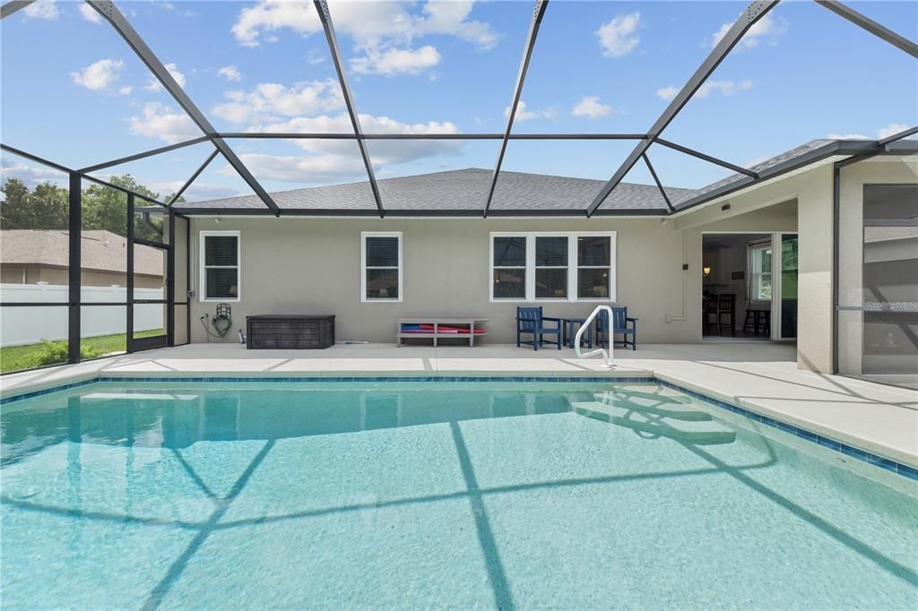 For Sale: $559,900 (4 beds, 3 baths, 2297 Square Feet)