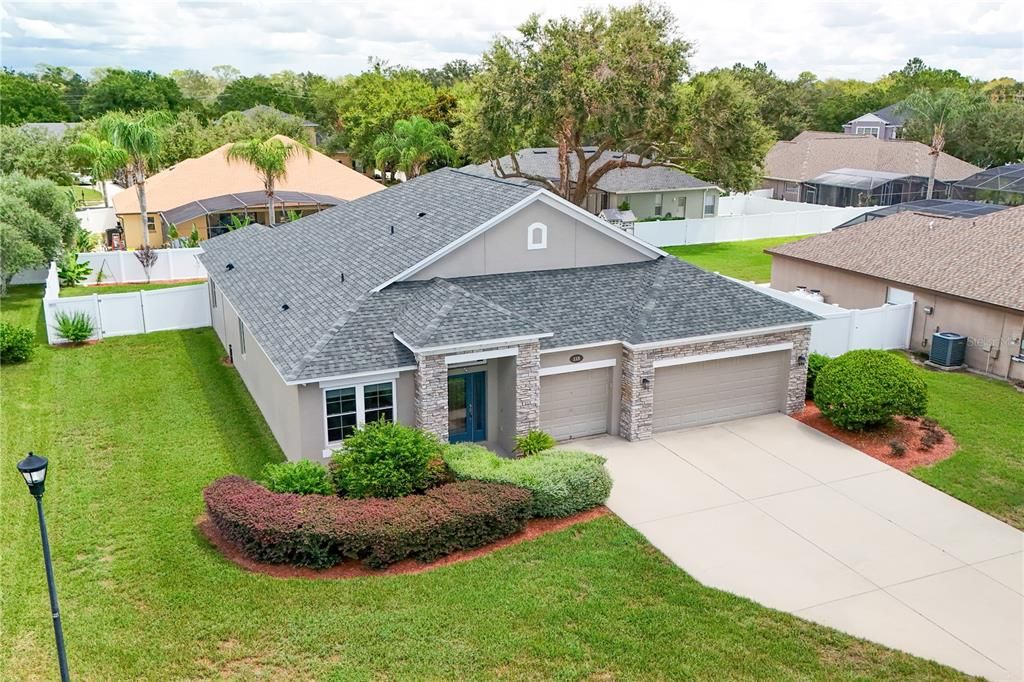 For Sale: $559,900 (4 beds, 3 baths, 2297 Square Feet)
