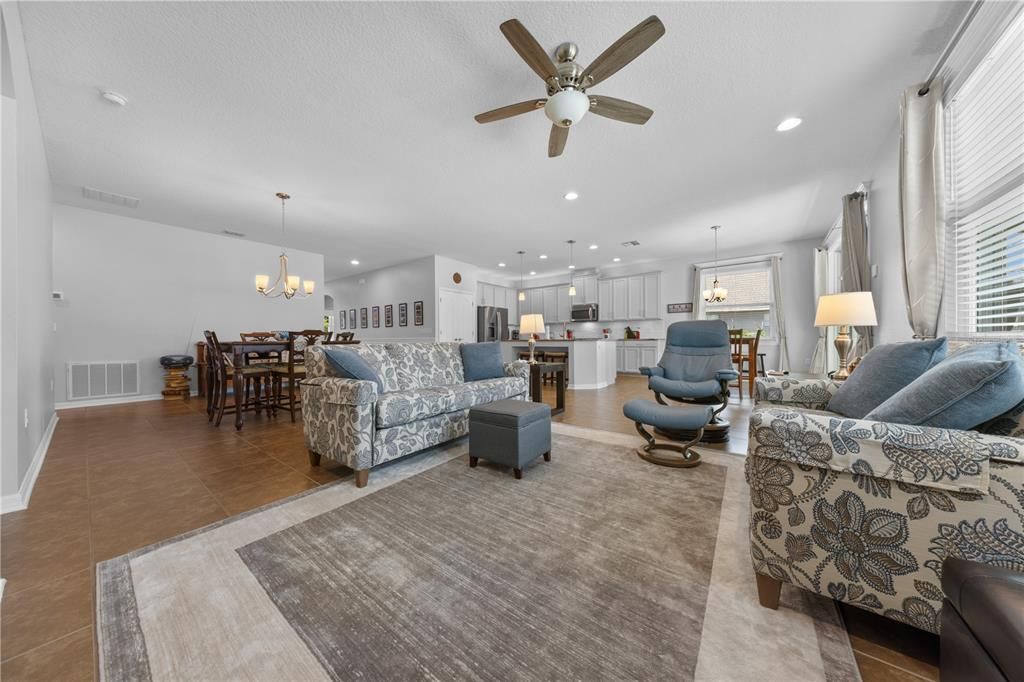 For Sale: $559,900 (4 beds, 3 baths, 2297 Square Feet)