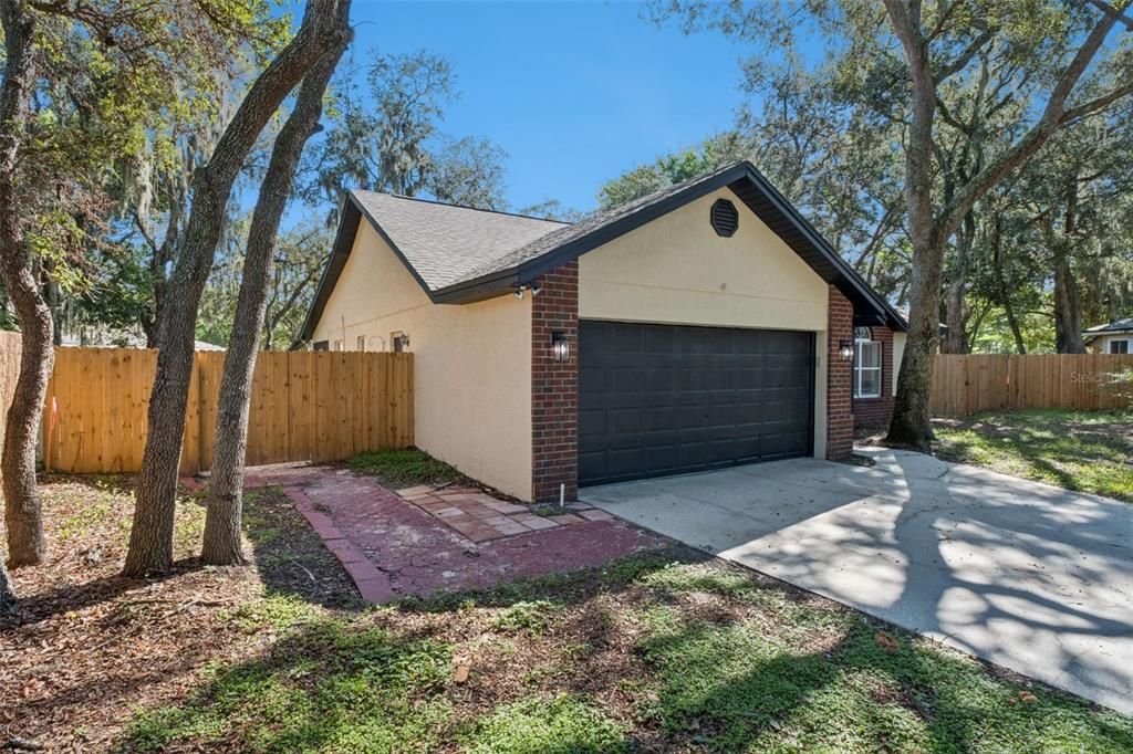 For Sale: $399,000 (3 beds, 2 baths, 1309 Square Feet)