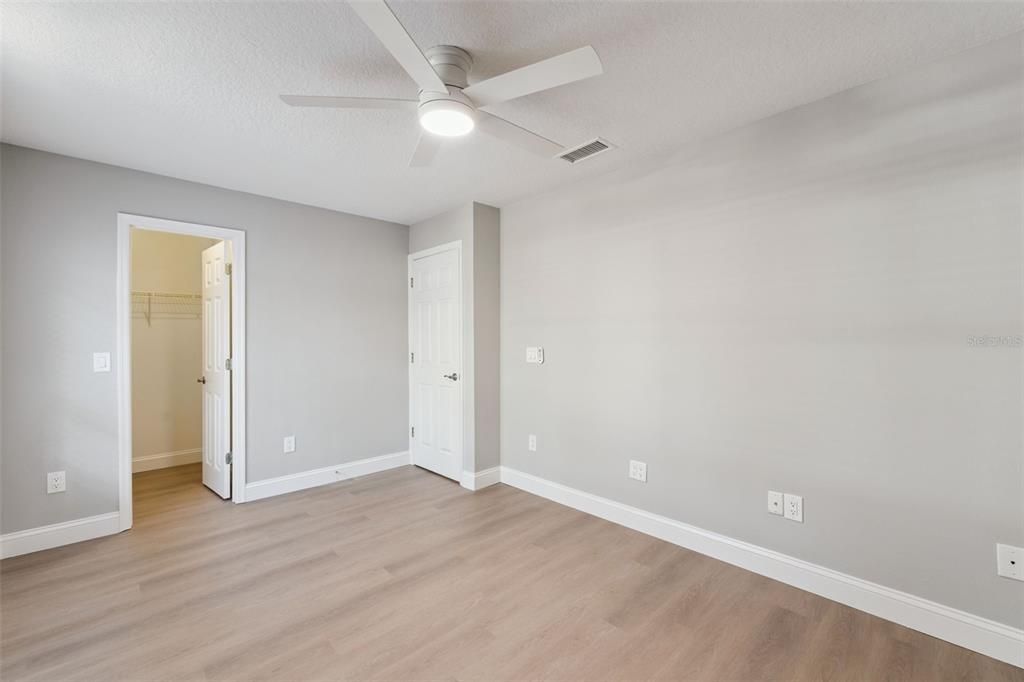 For Sale: $399,000 (3 beds, 2 baths, 1309 Square Feet)