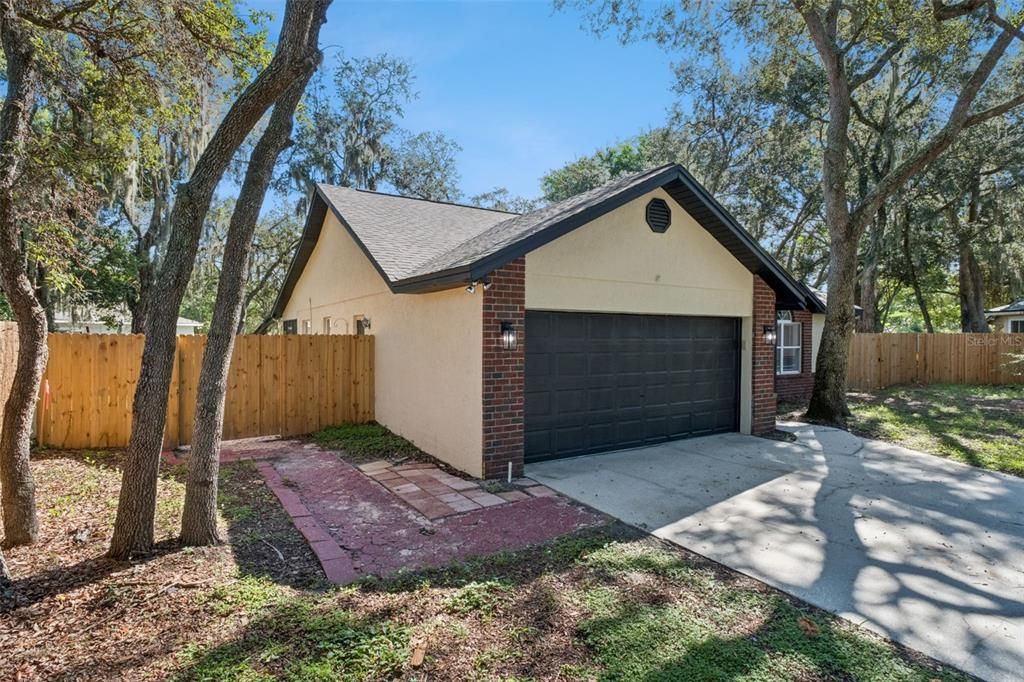 For Sale: $399,000 (3 beds, 2 baths, 1309 Square Feet)