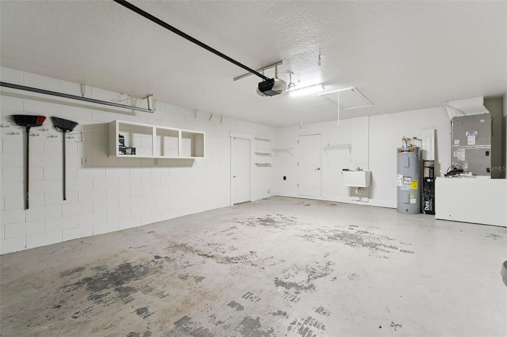 For Sale: $399,000 (3 beds, 2 baths, 1309 Square Feet)
