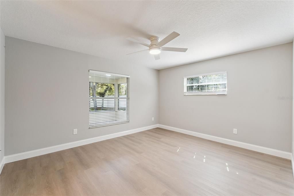 For Sale: $399,000 (3 beds, 2 baths, 1309 Square Feet)