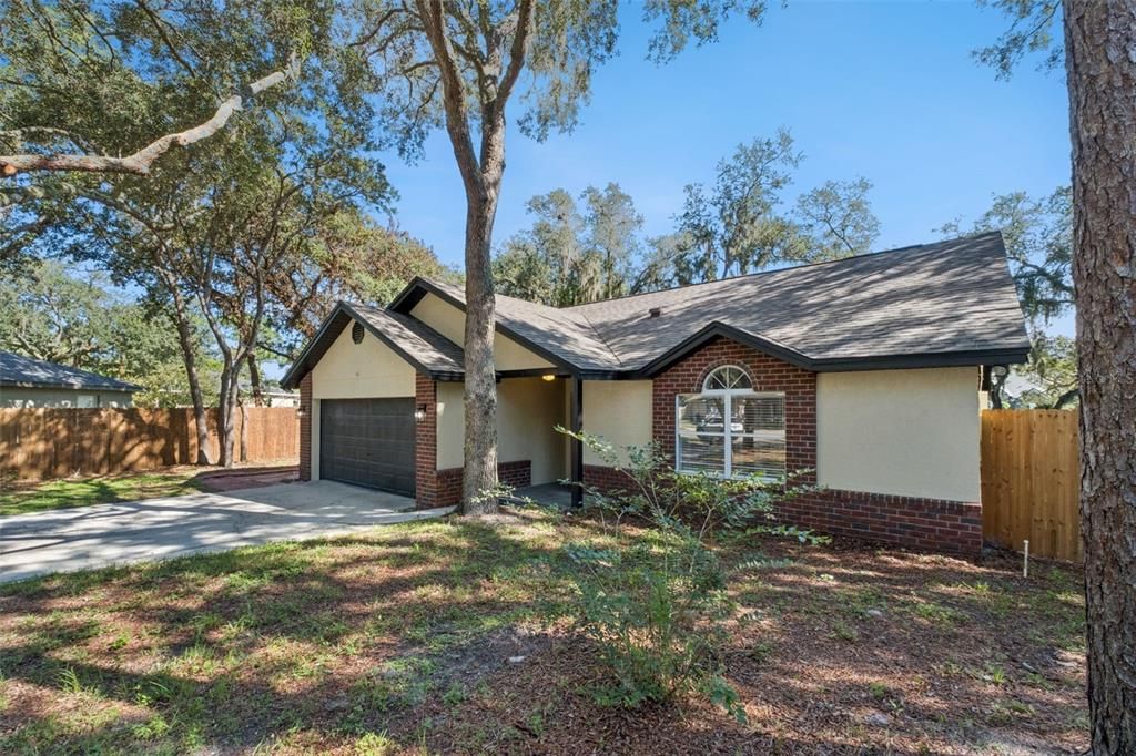 For Sale: $399,000 (3 beds, 2 baths, 1309 Square Feet)