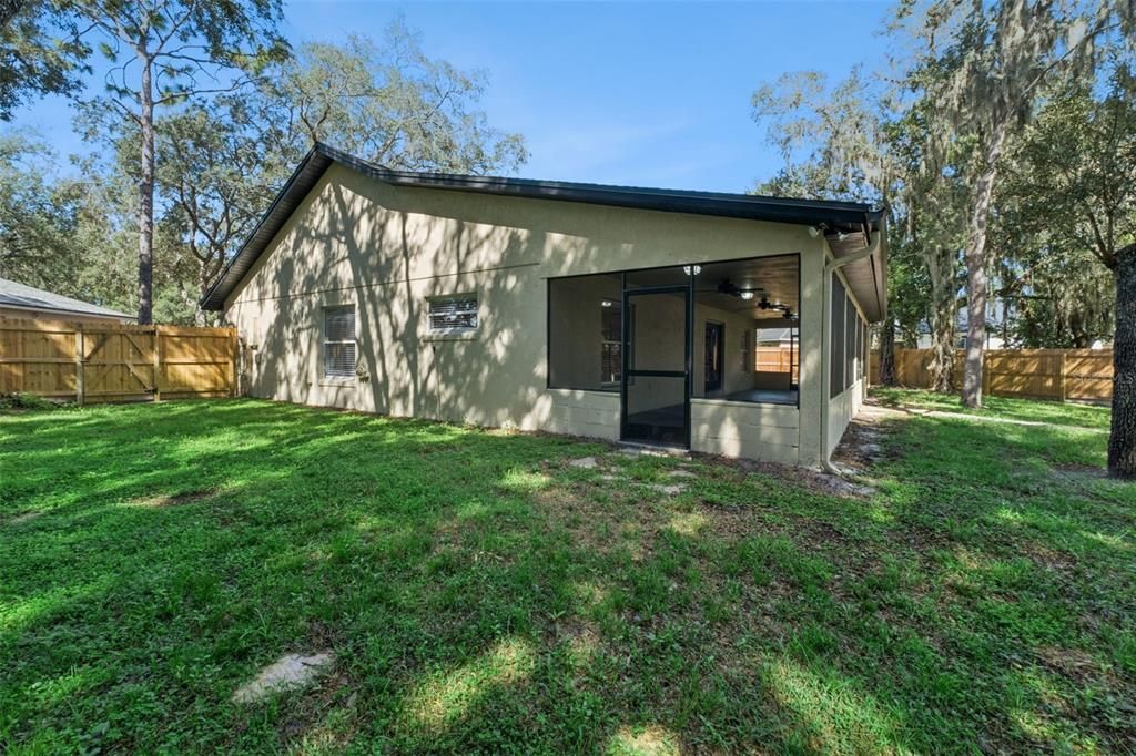 For Sale: $399,000 (3 beds, 2 baths, 1309 Square Feet)