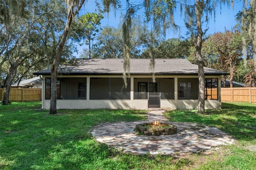 For Sale: $399,000 (3 beds, 2 baths, 1309 Square Feet)