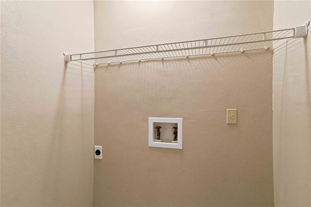 En Venta: $195,000 (3 camas, 2 baños, 1408 Pies cuadrados)