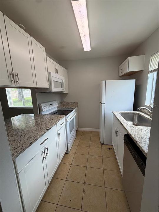 For Rent: $1,300 (2 beds, 2 baths, 938 Square Feet)