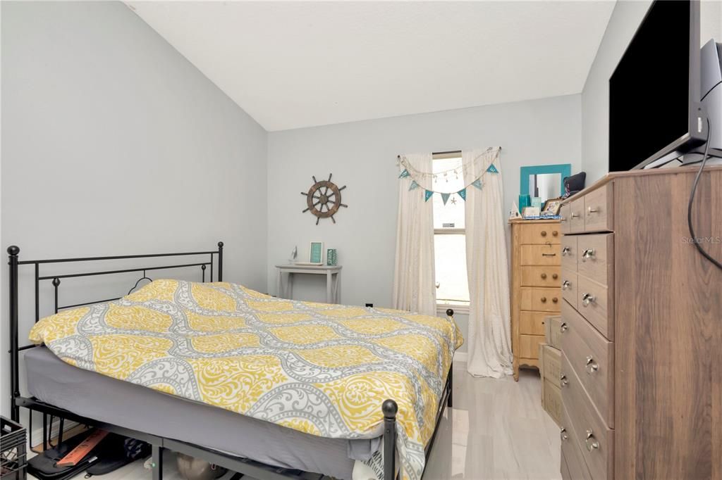 For Sale: $370,000 (3 beds, 2 baths, 2082 Square Feet)