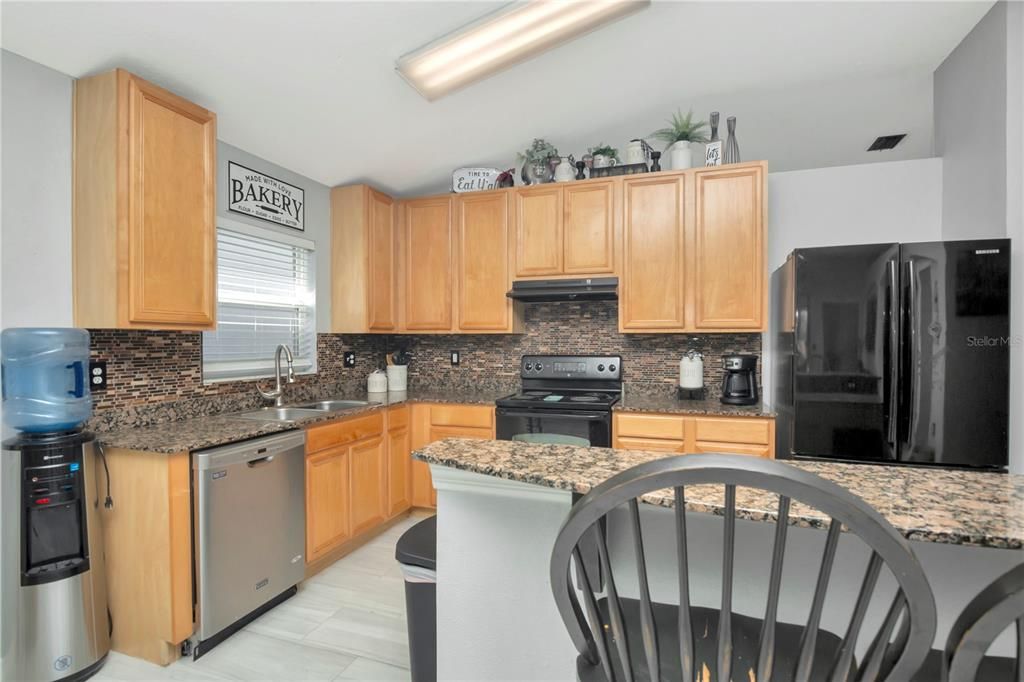 For Sale: $370,000 (3 beds, 2 baths, 2082 Square Feet)