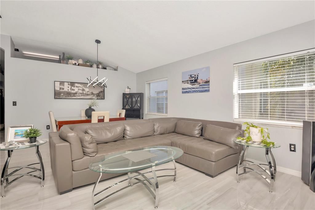 For Sale: $370,000 (3 beds, 2 baths, 2082 Square Feet)