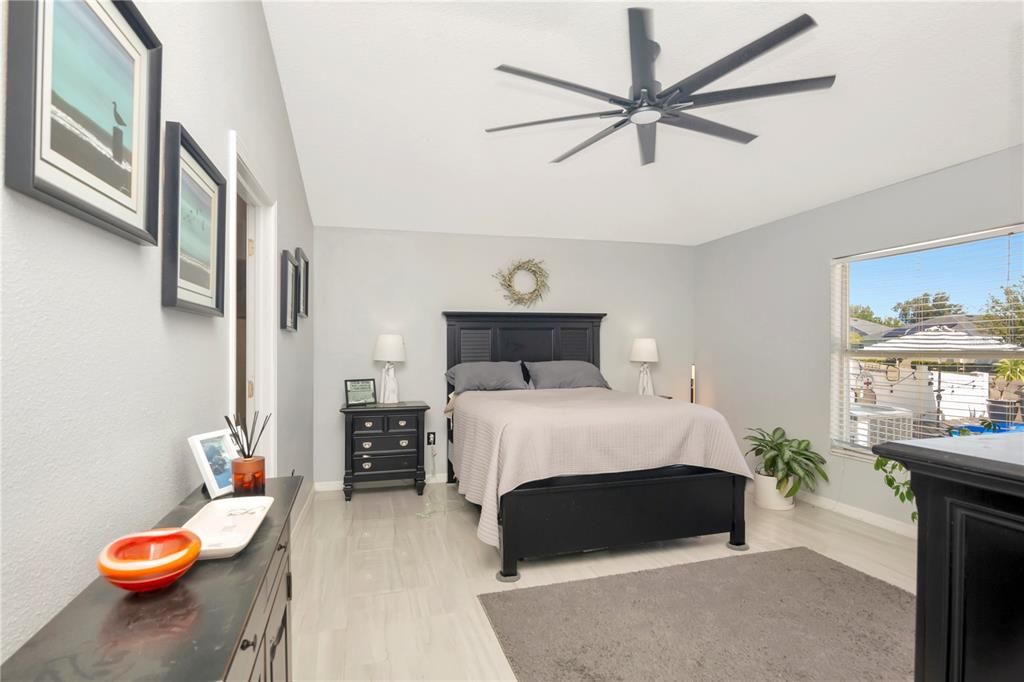 For Sale: $370,000 (3 beds, 2 baths, 2082 Square Feet)