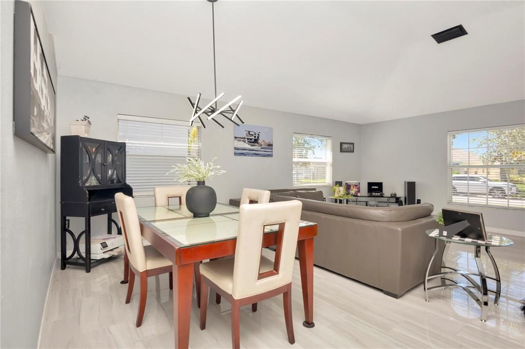 For Sale: $370,000 (3 beds, 2 baths, 2082 Square Feet)