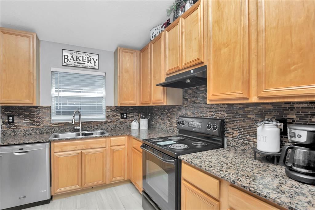 For Sale: $370,000 (3 beds, 2 baths, 2082 Square Feet)
