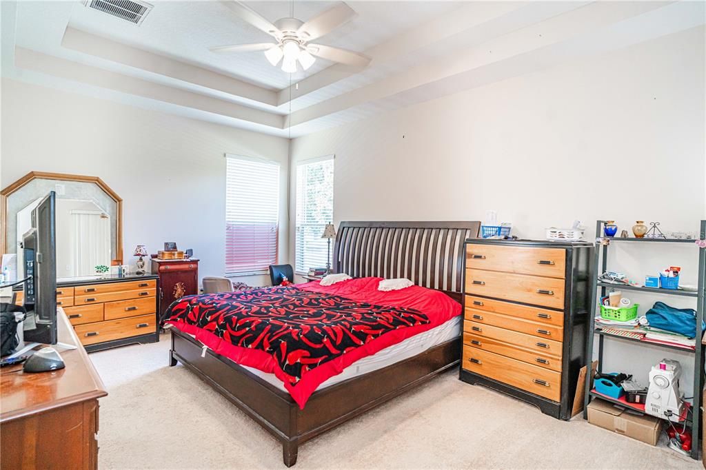 For Sale: $335,000 (3 beds, 2 baths, 1963 Square Feet)