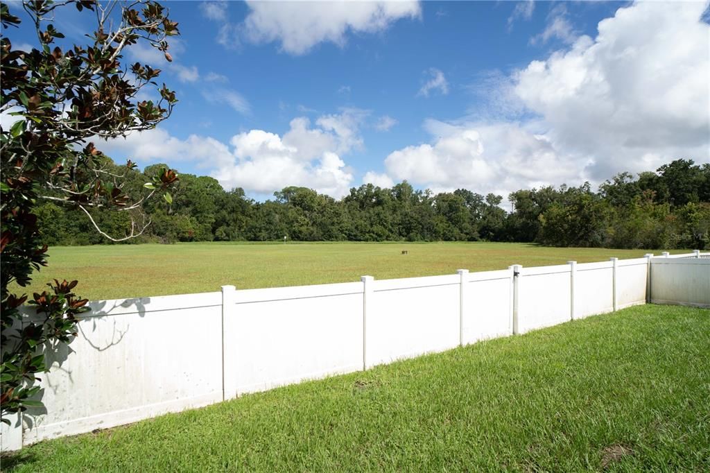 For Sale: $335,000 (3 beds, 2 baths, 1963 Square Feet)