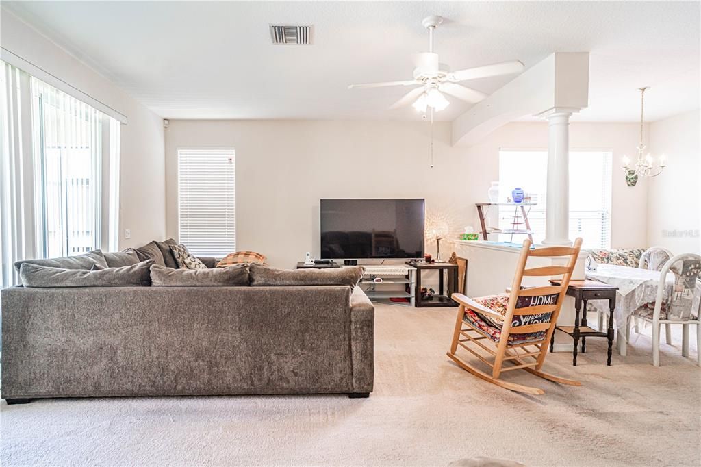 For Sale: $335,000 (3 beds, 2 baths, 1963 Square Feet)